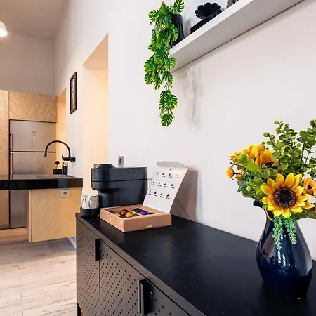 Srodmiescie - Location, Tram&park Nearby - By Rentujemy Apartamento