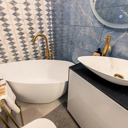 Apartamento Srodmiescie - Location, Tram&park Nearby - By Rentujemy *