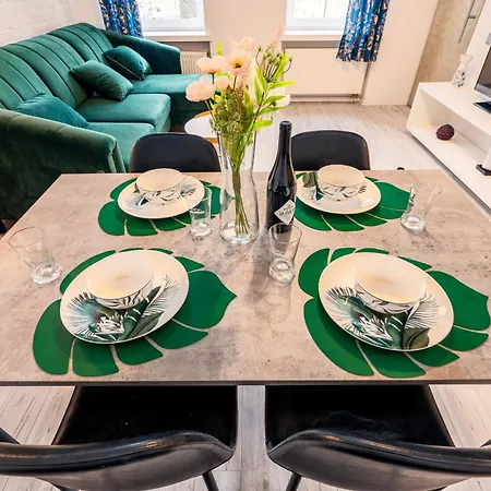 Apartamento Srodmiescie - Location, Tram&park Nearby - By Rentujemy