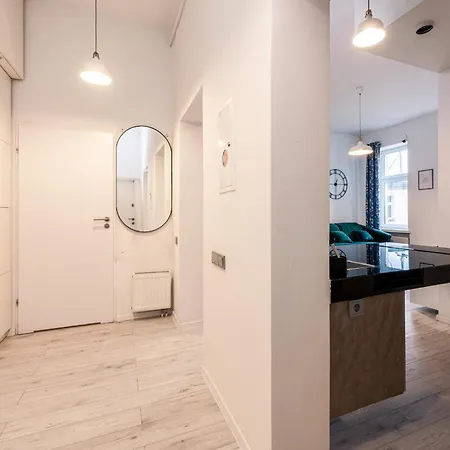Apartamento Srodmiescie - Location, Tram&park Nearby - By Rentujemy Breslavia