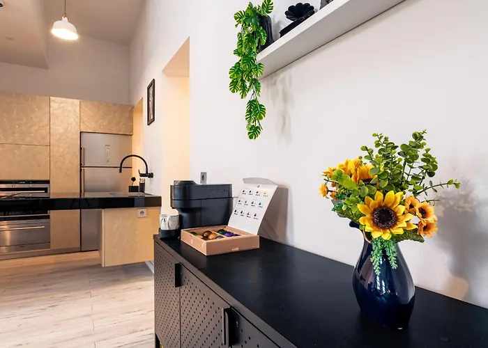 Srodmiescie - Location, Tram&park Nearby - By Rentujemy Apartman