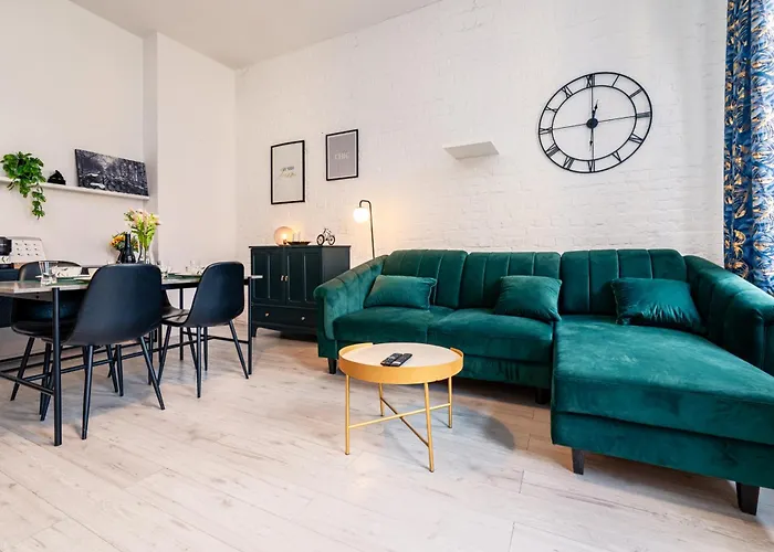 Apartman Srodmiescie - Location, Tram&park Nearby - By Rentujemy *