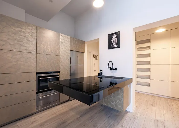 Srodmiescie - Location, Tram&park Nearby - By Rentujemy Apartman *