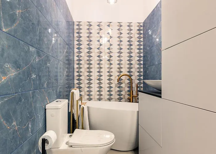 Srodmiescie - Location, Tram&park Nearby - By Rentujemy Apartman