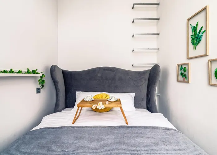 Apartman Srodmiescie - Location, Tram&park Nearby - By Rentujemy *