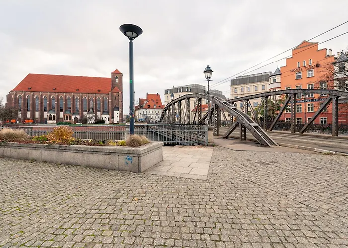 Apartman Srodmiescie - Location, Tram&park Nearby - By Rentujemy