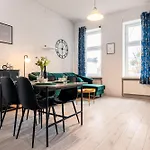 Apartmán Srodmiescie - Location, Tram&park Nearby - By Rentujemy *