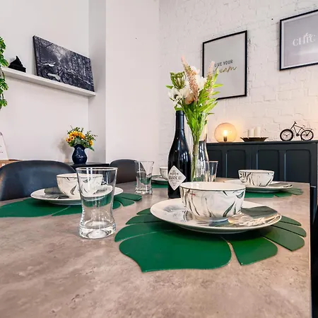 Apartmán Srodmiescie - Location, Tram&park Nearby - By Rentujemy Vratislav