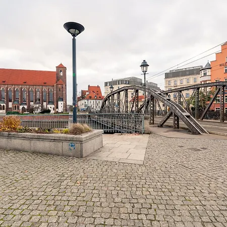 Apartman Srodmiescie - Location, Tram&park Nearby - By Rentujemy